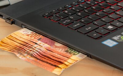 Amerikanska banker förlorade 472 miljarder dollar i inlåning, så kallade bankinsättningar, under första kvartalet, enligt en ny kvartalsrapport från Federal Deposit Insurance Corporation (FDIC). Nedgången i inlåningen var den största sedan FDIC började samla in kvartalsvis industridata 1984 och markerade det fjärde kvartalet i rad av industriutflöden. Regulatorn spårar prestanda för 4 672 affärsbanker och sparinstitut.