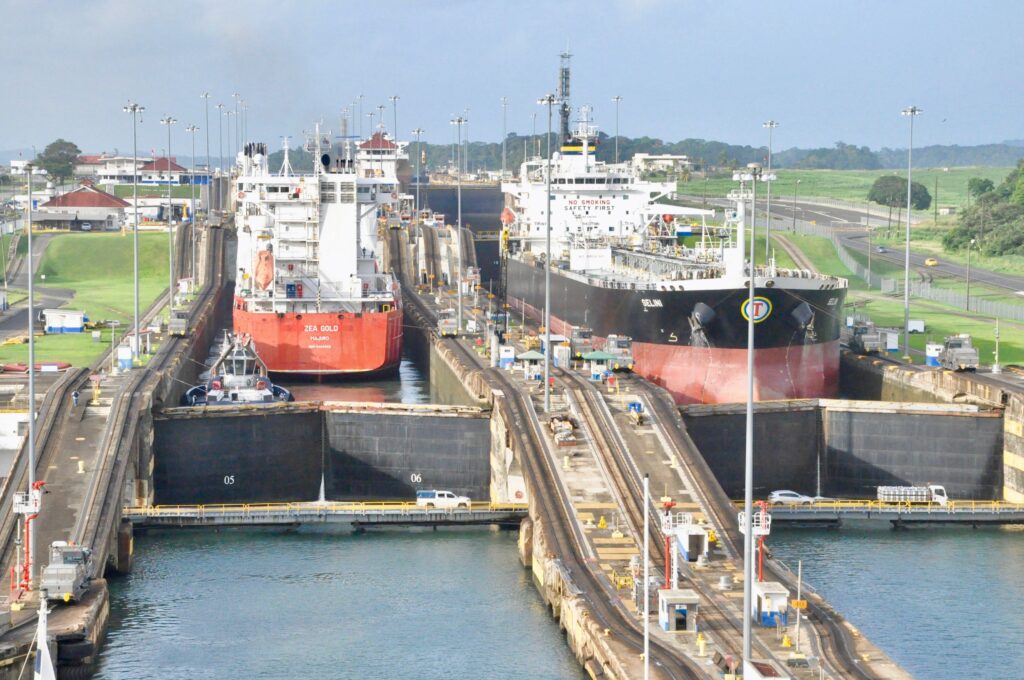 Panamakanalens problem är avgörande för handeln mellan Asien och USA:s östkust. Sommarens torrperiod i Panama kan vara hårdare än tidigare år eftersom detta kommer att öka kostnaderna och säkerheten för rederierna och kosta den globala ekonomin.
