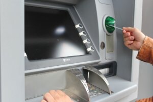 Vad är det viktigaste när det gäller att bygga välstånd och ekonomisk framgång? Är det vad du investerar i? Är det när du börjar? Hur är det med ditt tankesätt?