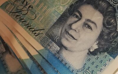 Pundet, eller Pund sterling som det formella namnet lyder, är den äldsta existerande valutan med ursprung som kan spåras tillbaka till kontinentaleuropa. Storbritannien är världens sjätte största ekonomi och den näst största i Europa efter Tyskland. Så långt historien visar oss är de en kraft att räkna med. När allt kommer omkring är det Storbritannien som startade den industriella revolutionen.