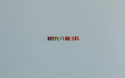 Den effektiva marknadshypotesen (EMH), alternativt känd som den effektiva marknadsteorin, är en hypotes som säger att aktiekurserna återspeglar all information och att konsekvent alfagenerering är omöjlig.