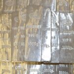 Ädelmetaller som silver är bara ett av många alternativa investeringsalternativ. Med instabilitet i ekonomin och finansmarknaderna på grund av Coronaviruspandemin har intresset för ädelmetaller som silver förnyats. Liksom guld har silver varit i stadig uppgång sedan mars 2020. Ädla metaller kan fungera som den ultimata alternativa investeringen, som blomstrar när andra investeringar blir instabila och minskar i värde.
